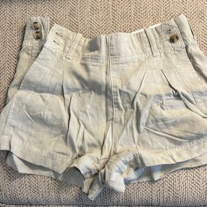 American Eagle Hi Rise Short - Size 8 - Light Khaki - Side Button
